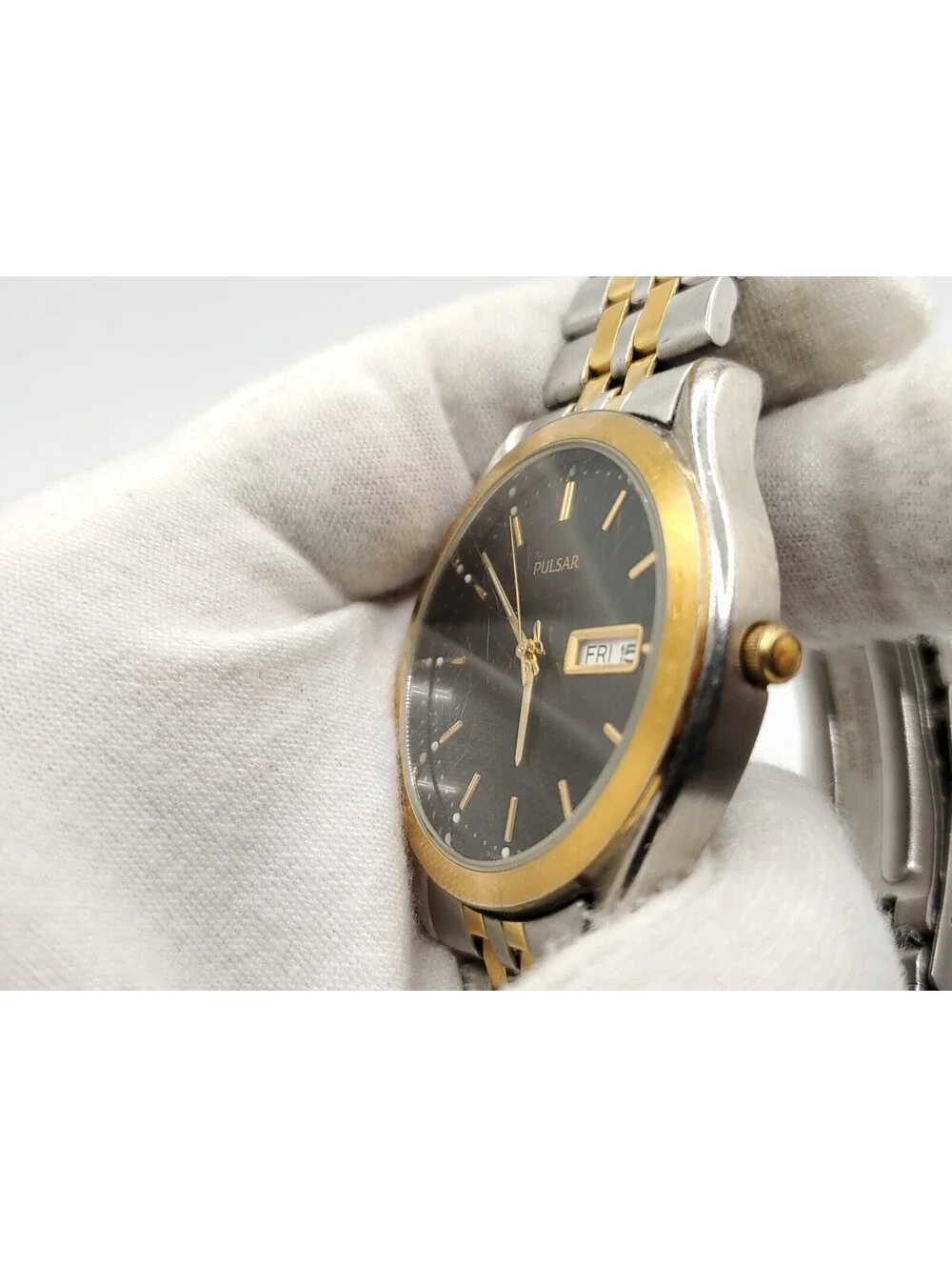 Vintage Pulsar Quartz Mens Watch New Battery Two-Tone Black Day/Date Dial 37mm